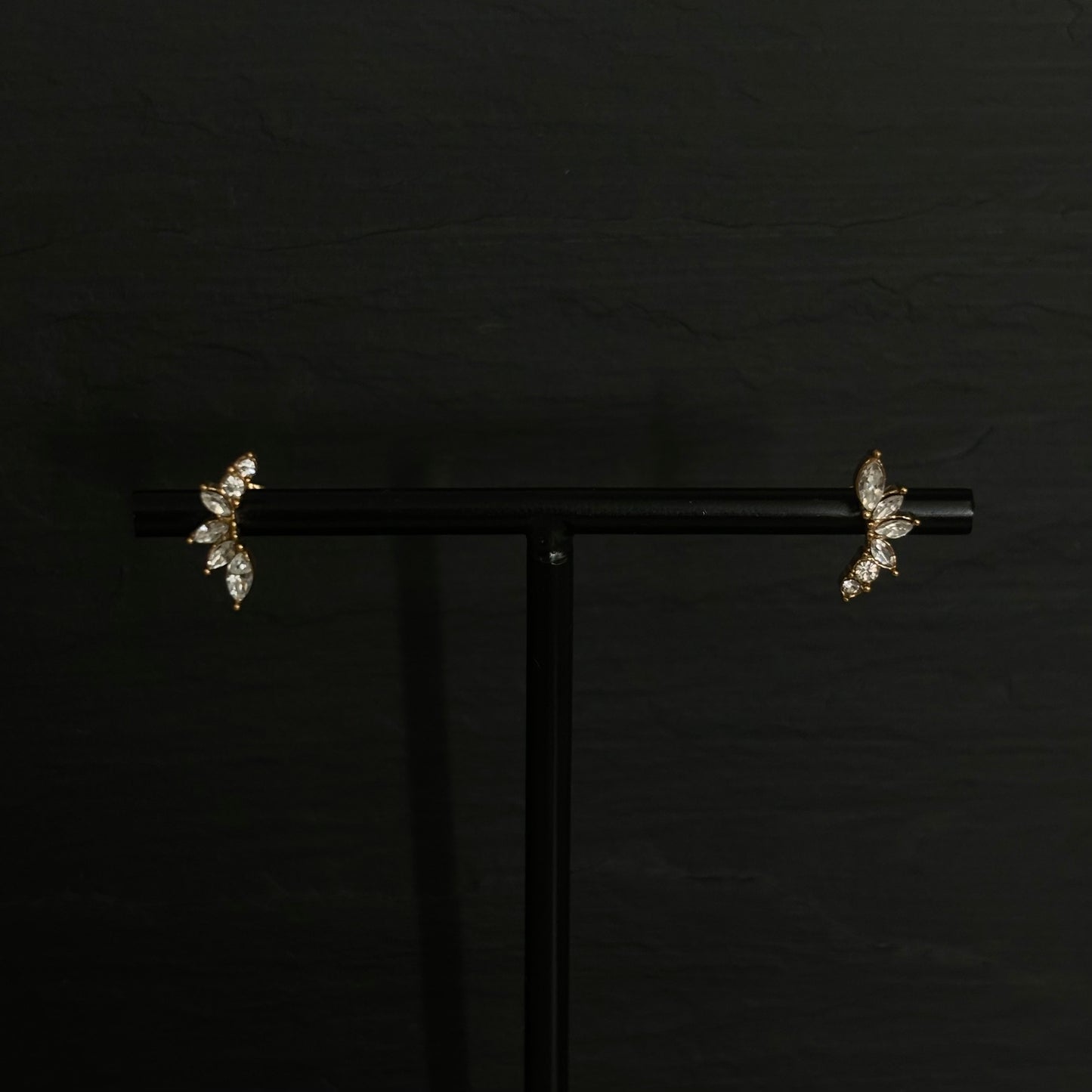 Curved Leaf Studs