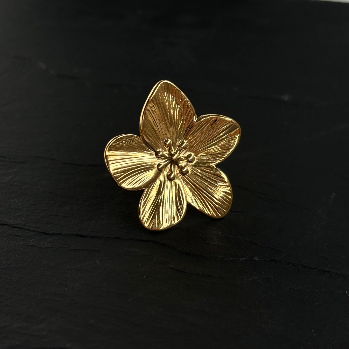 Statement Flower Ring