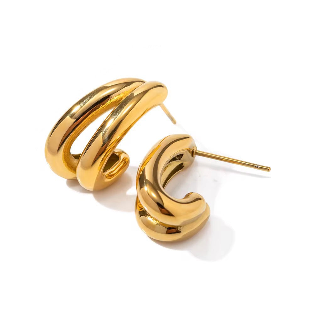 CC Shape earrings