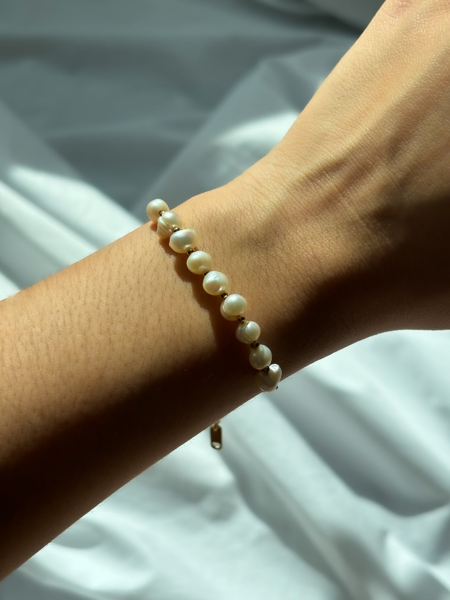 Delicate Pearl Bracelet